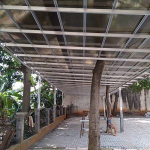 Kanopi parkiran mobil baja ringan
